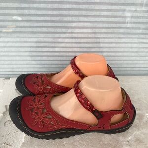 JBU Women’s Red Floral Mary Jane Flats Sandals Size 9M
